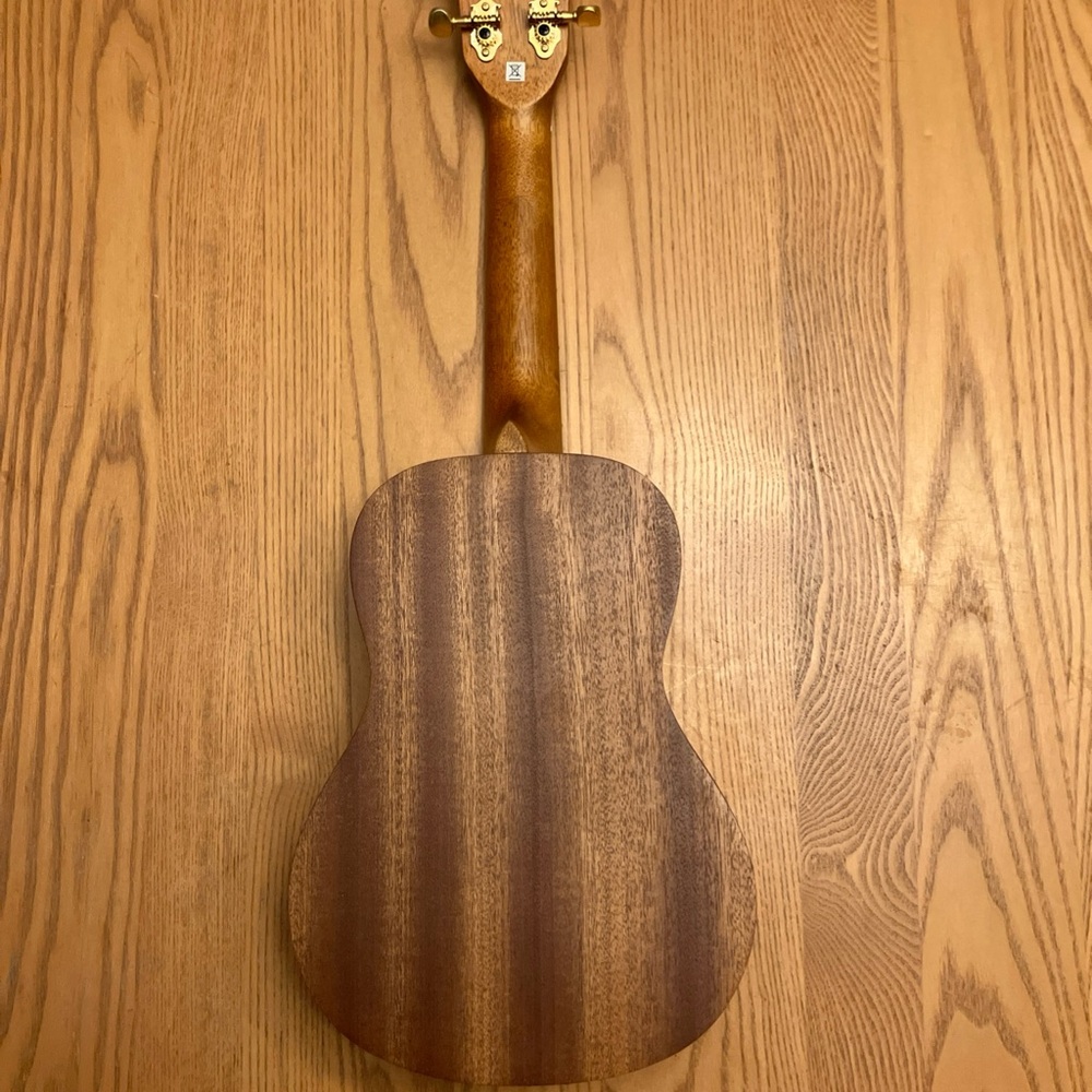Oscar Schmidt OU2 Ukulele Aloha by Washburn excellent condition - Picture 7 of 16